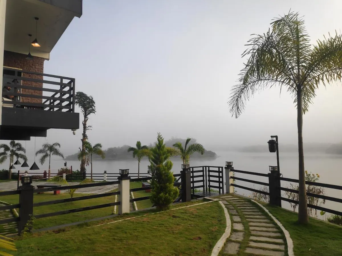 Casa Lake View Resort Wayanad Meppādi Ινδία